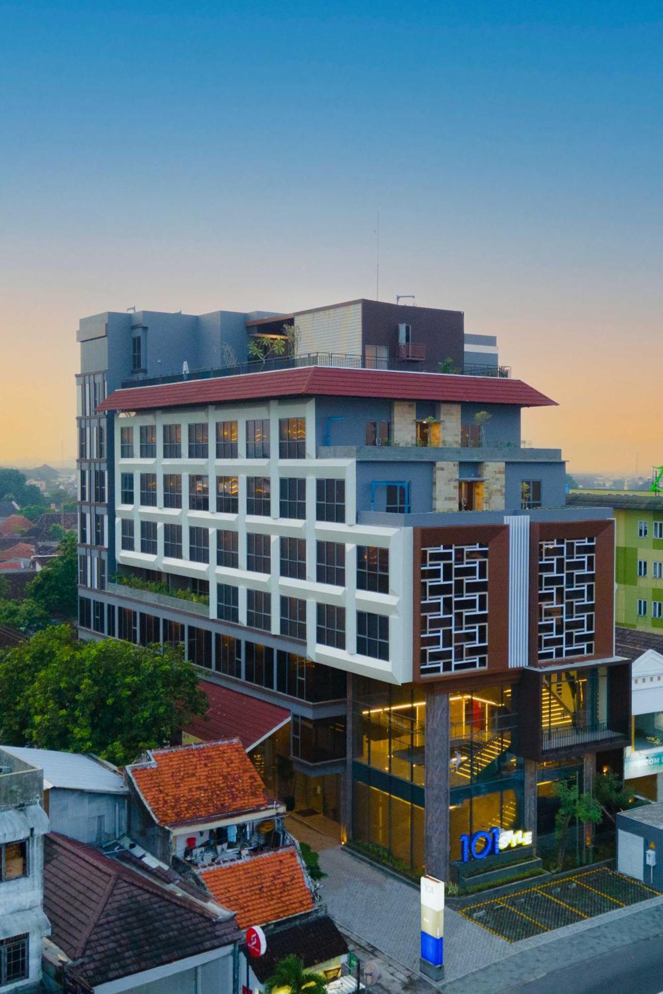 1O1 Style Yogyakarta Malioboro Hotel Exterior photo