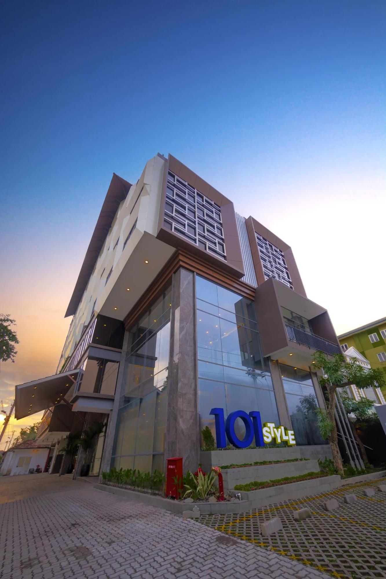 1O1 Style Yogyakarta Malioboro Hotel Exterior photo